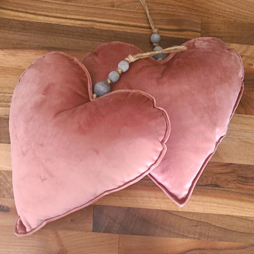 Velvet Pink Hearts Hanging Decor 💕